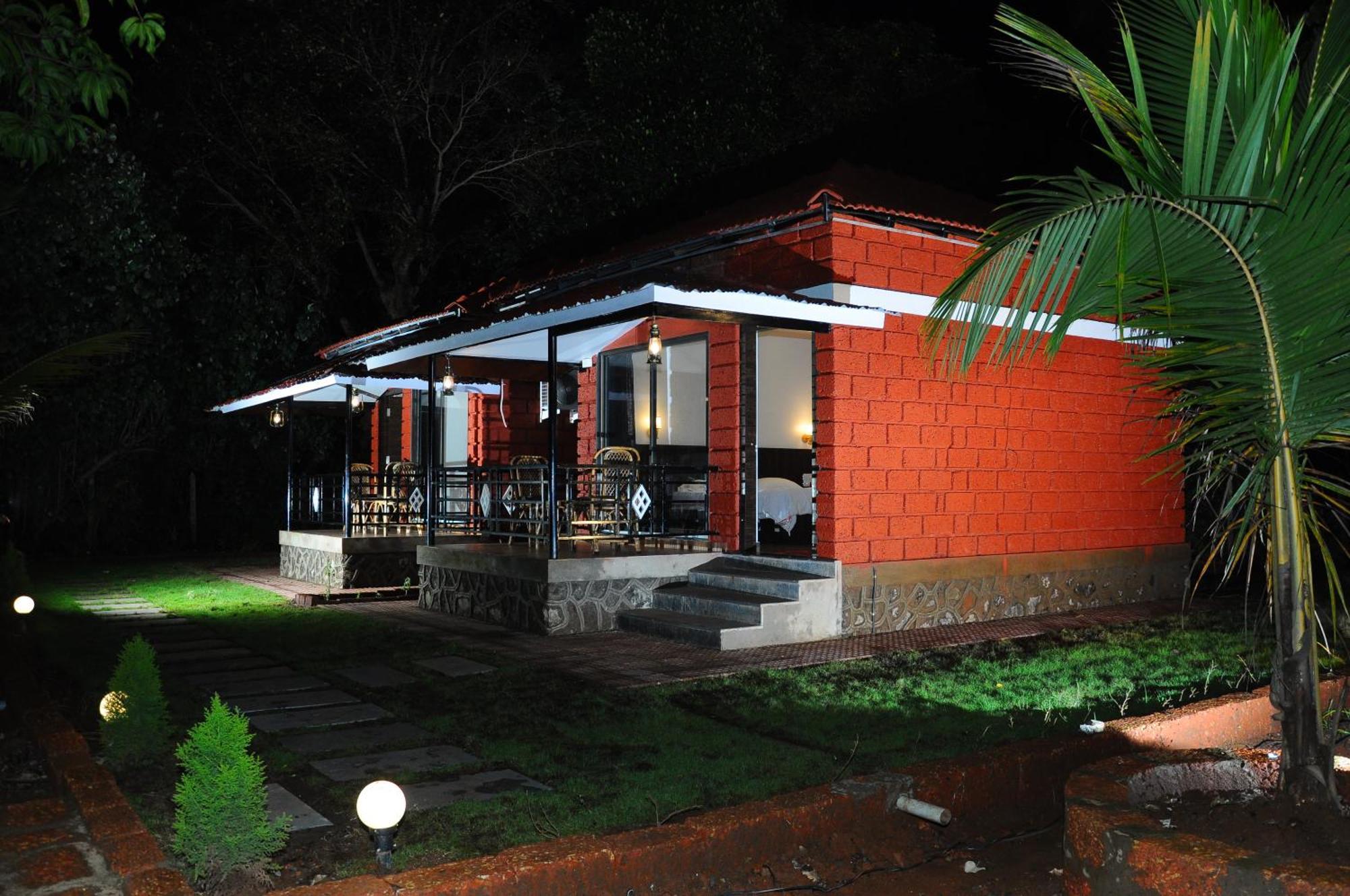 Red Roof Farmhouse Βίλα Chiplūn Εξωτερικό φωτογραφία