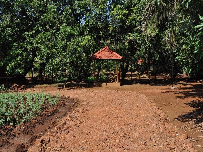 Red Roof Farmhouse Βίλα Chiplūn Εξωτερικό φωτογραφία